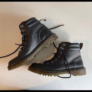 Dr Martens Womens size 8 Worn Once